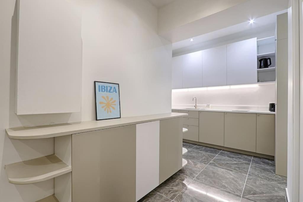 Buttes Chaumont Charming 4p Appartement Paris